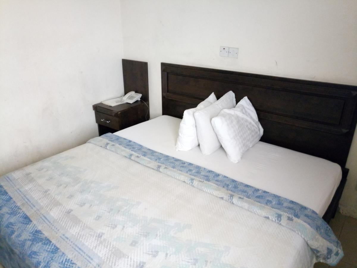 Hotel Benizia Asaba Luaran gambar