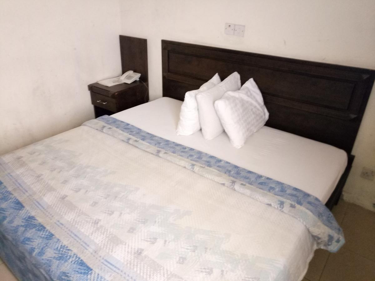 Hotel Benizia Asaba Luaran gambar