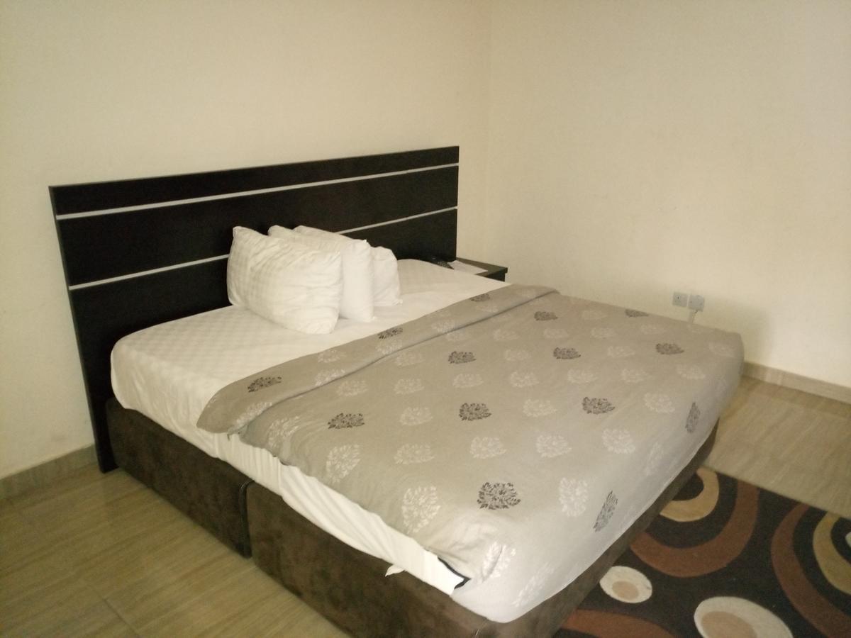 Hotel Benizia Asaba Luaran gambar