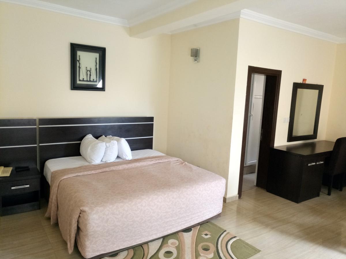 Hotel Benizia Asaba Luaran gambar